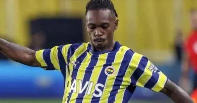 Fenerbahçe'de bir ayrılık daha yaşandı!